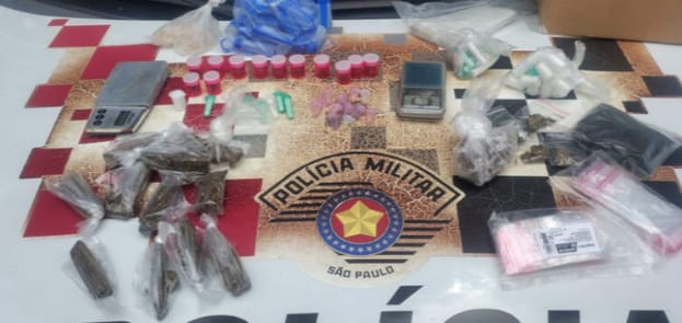  PM prende traficante e apreende mais de 180 porções de drogas na Vila São João